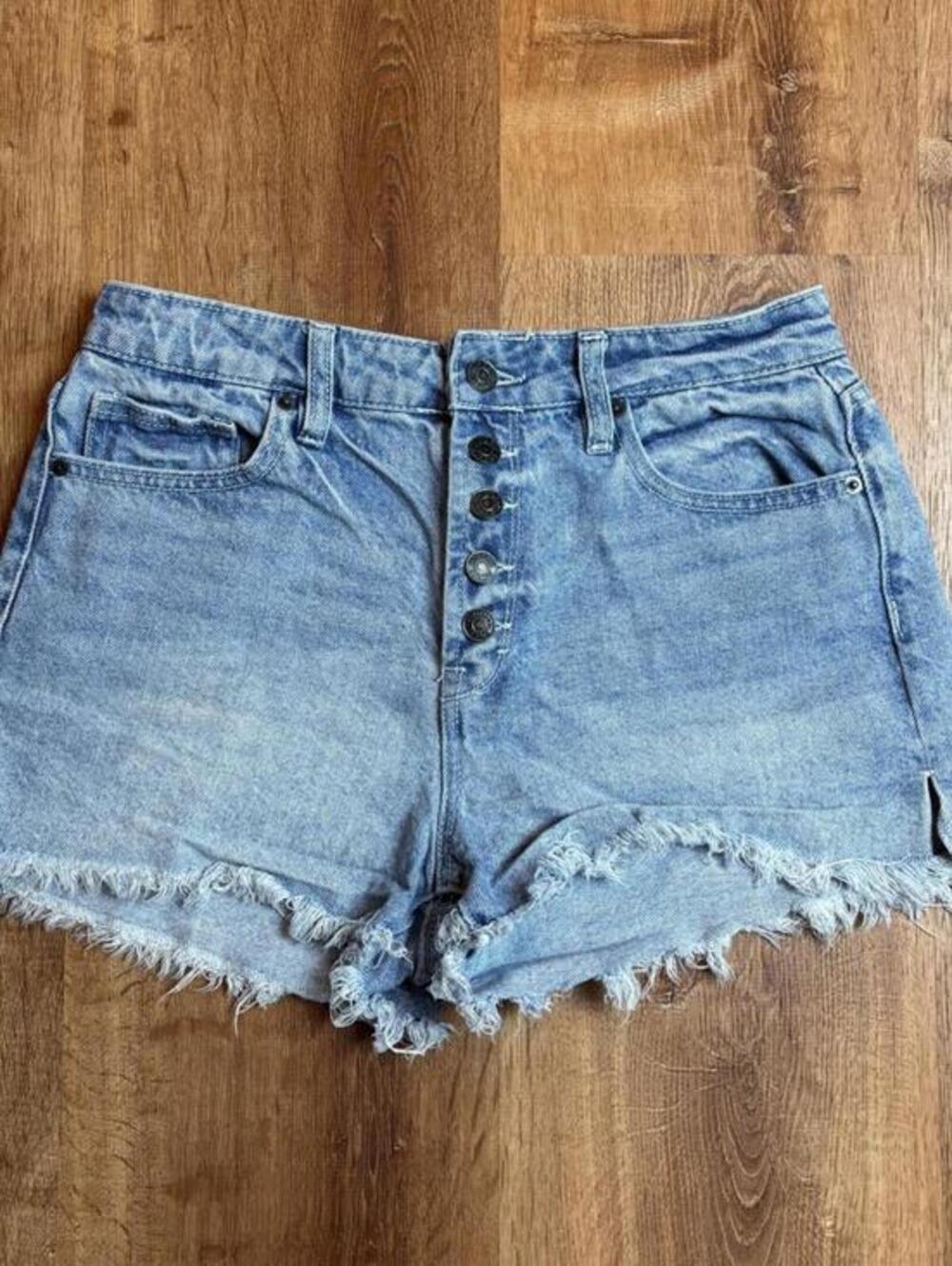 hidden light wash denim frayed shorts sz medium cotton button fly slit high rise